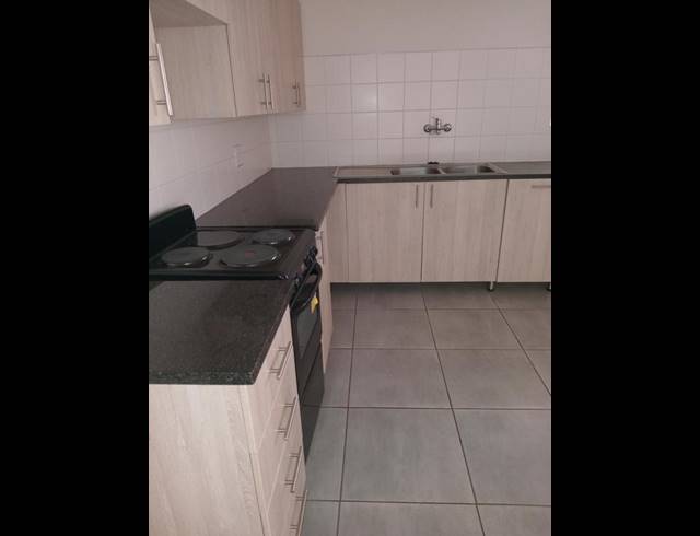 2 BEDROOM PROPERTY TO RENT IN LYNNWOOD